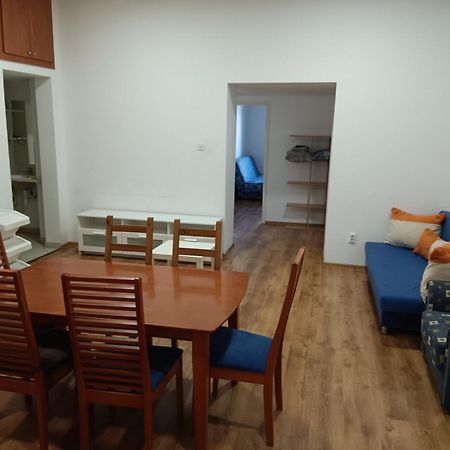 Big Cozy - Skyfall Apartment 3 Bdrm 6 Beds 1&Half Baths Budapest Kültér fotó