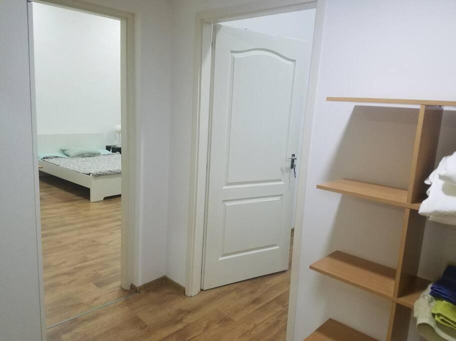 Big Cozy - Skyfall Apartment 3 Bdrm 6 Beds 1&Half Baths Budapest Kültér fotó
